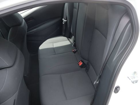 Used 2022 Toyota Corolla LE FWD image 12
