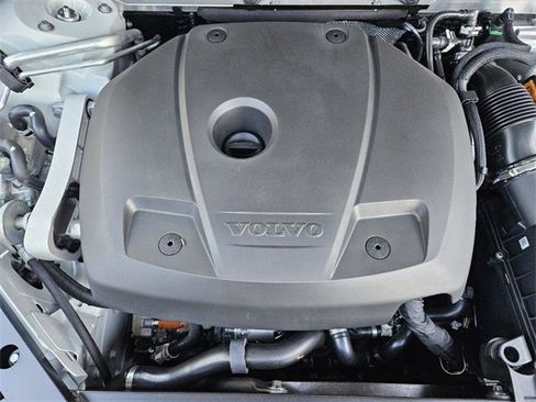 Used 2025 Volvo XC60 T8 Ultra w/ Protection Package Premier image 32