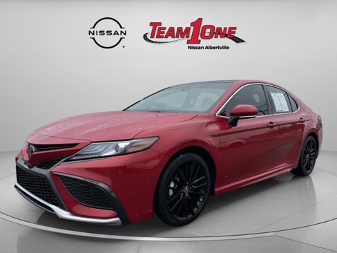 Used 2023 Toyota Camry XSE image 4