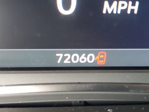 Certified 2024 Chevrolet Traverse LT FWD image 33