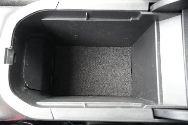 Used 2021 Toyota RAV4 LE FWD image 39