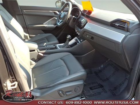 Used 2021 Audi Q3 2.0T Premium w/ Convenience Package AWD/4WD image 23