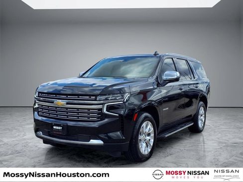 Used 2021 Chevrolet Tahoe Premier w/ Premium Package RWD image 4