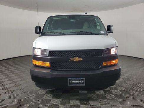 New 2025 Chevrolet Express 2500 image 9