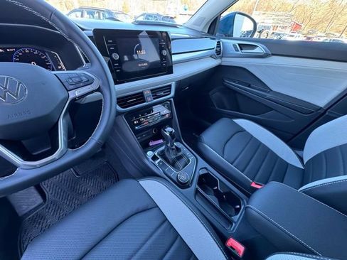 New 2026 Volkswagen Taos SEL image 29