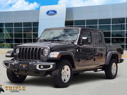 Used 2020 Jeep Gladiator Sport w/ Quick Order Package 24S AWD/4WD image 2