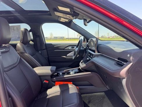 Used 2025 Ford Explorer Platinum AWD/4WD image 20
