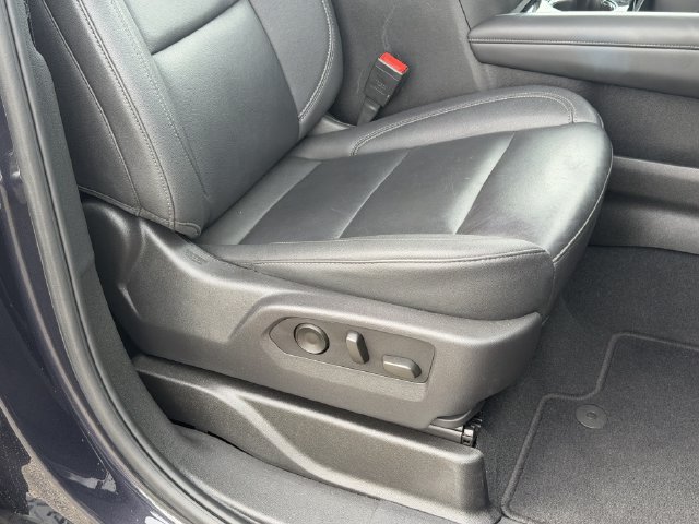 Used 2025 Chevrolet Tahoe Z71 AWD/4WD image 18