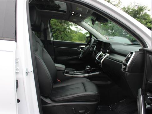 Used 2022 Kia Sorento SX image 12