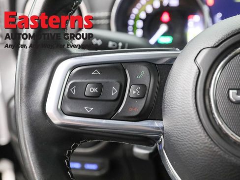 Used 2022 Jeep Wrangler Unlimited Sahara image 15