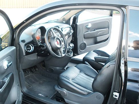 Used 2012 FIAT 500 Sport w/ Safety & Sound Pkg FWD image 21