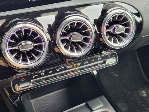 Used 2022 Mercedes-Benz A 220 image 18