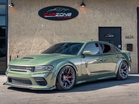 Used 2020 Dodge Charger SRT Hellcat w/ Carbon/Suede Interior Package RWD image 1