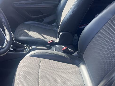 Used 2018 Buick Encore Preferred image 12