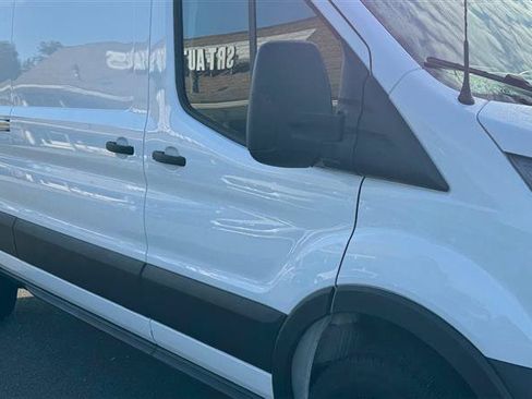 Used 2023 Ford E-Transit Medium Roof RWD image 19