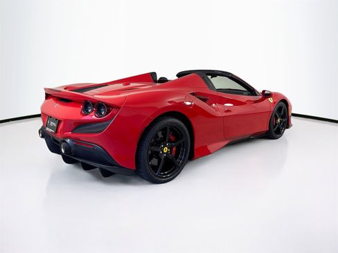 Certified 2021 Ferrari F8 Tributo image 7