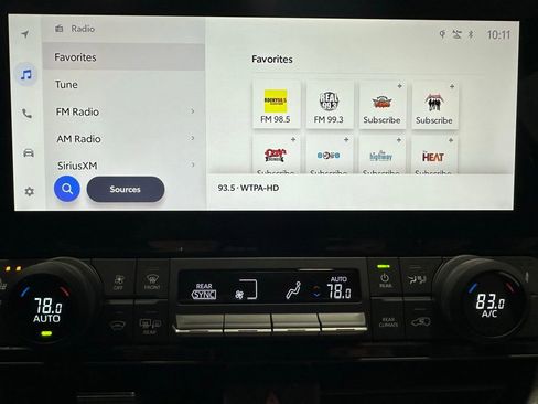 Used 2025 Toyota Grand Highlander AWD image 27