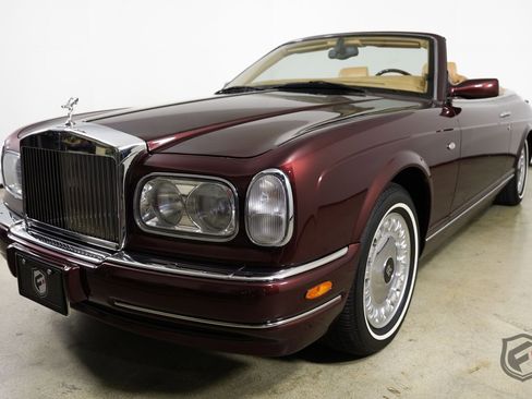 Used 2001 Rolls-Royce Corniche V image 4