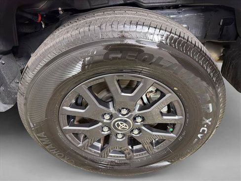 Used 2025 Toyota 4Runner SR5 AWD/4WD image 19