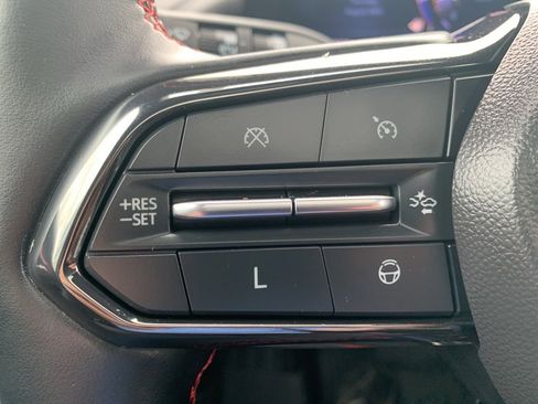 Used 2024 Chevrolet Traverse RS w/ LPO, Floor Liner Package image 16