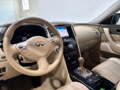 Used 2012 INFINITI FX35 AWD w/ Premium Pkg image 10