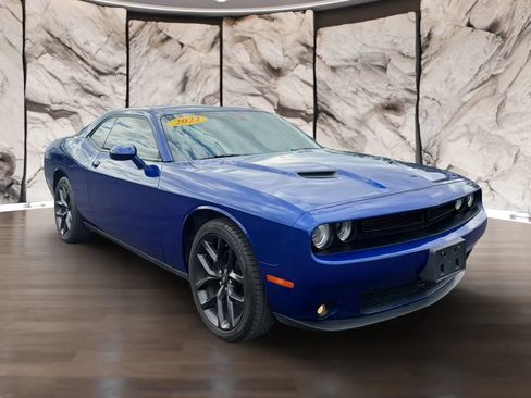 Used 2022 Dodge Challenger SXT w/ Blacktop Package RWD image 5