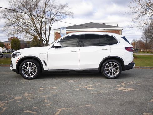 Used 2021 BMW X5 xDrive45e w/ Premium Package 3 image 11