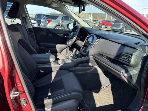 Used 2025 Subaru Outback Premium w/ Popular Package #1A image 13