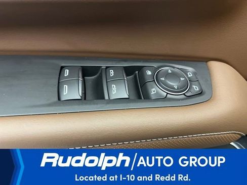 Used 2025 Chevrolet Tahoe High Country image 15