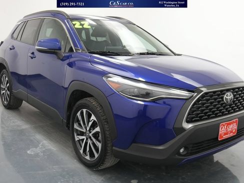Used 2022 Toyota Corolla Cross XLE w/ Convenience Package AWD/4WD image 1