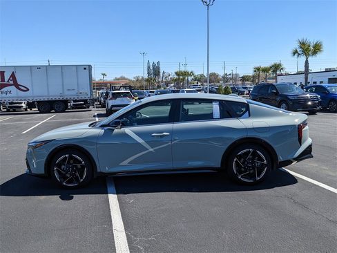 Certified 2025 Kia K4 GT-Line image 5