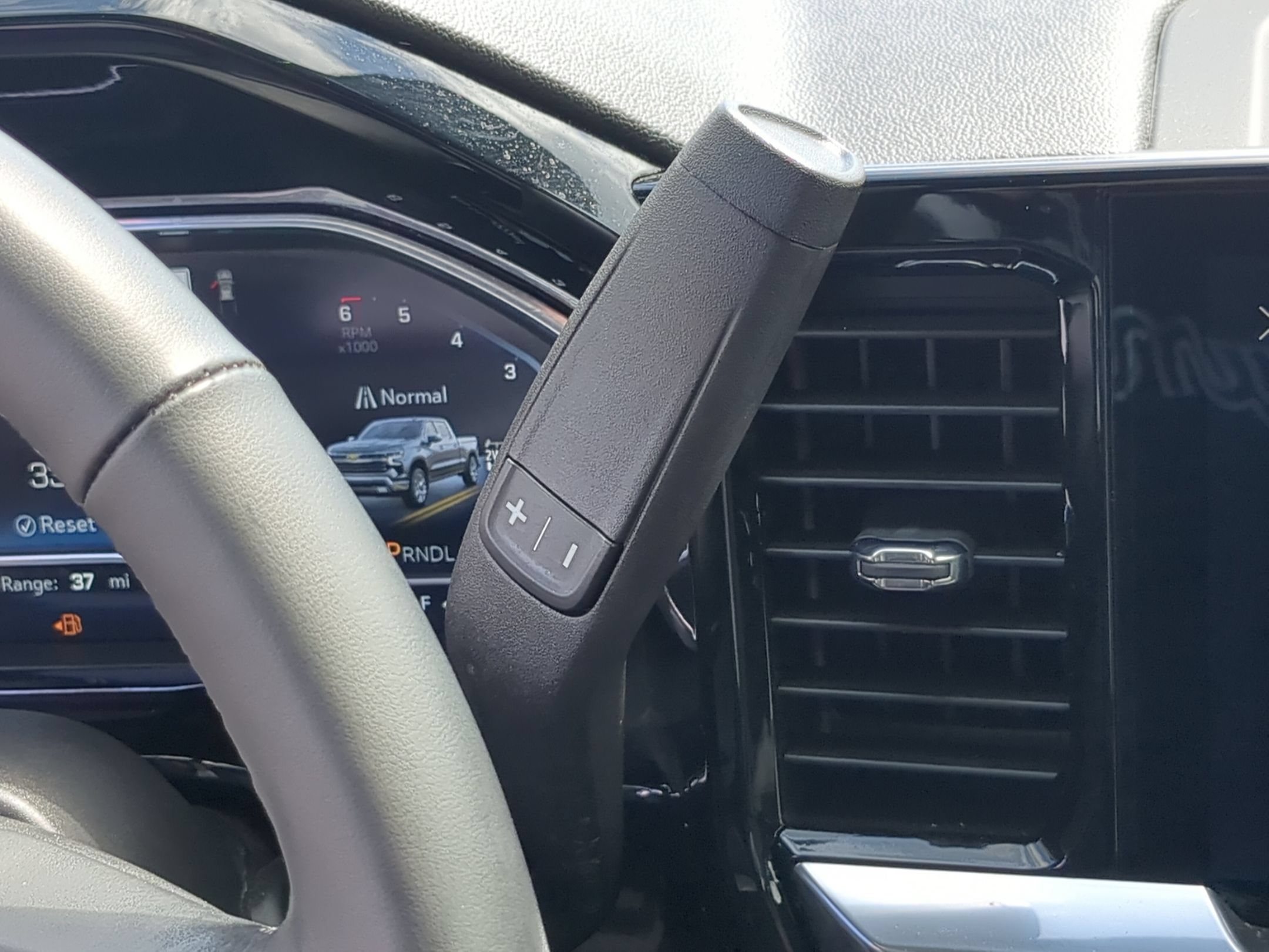 Certified 2023 Chevrolet Silverado 1500 LT AWD/4WD image 15