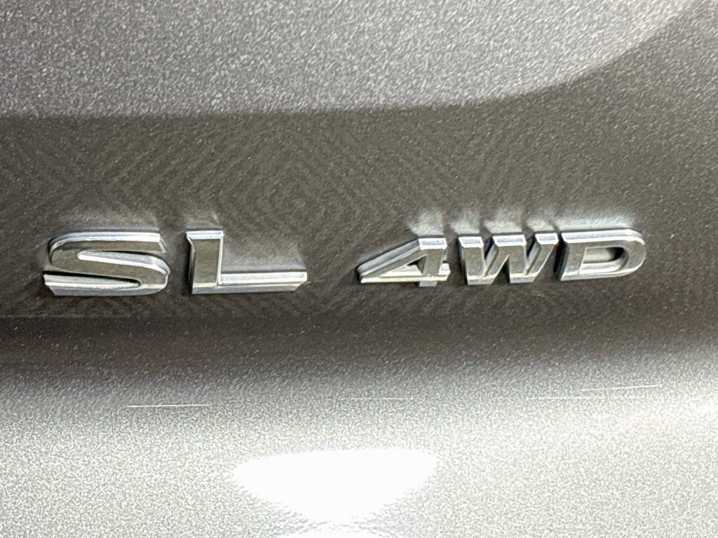 Used 2022 Nissan Pathfinder SL AWD/4WD image 24