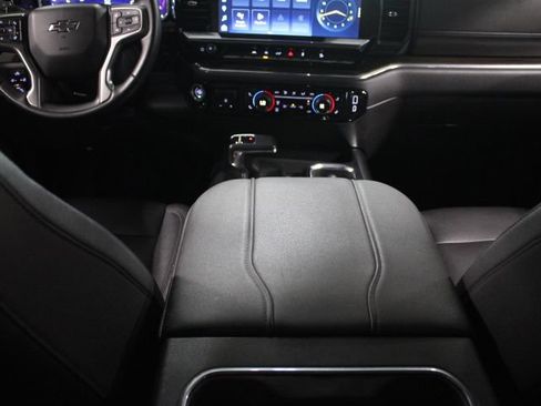 Used 2023 Chevrolet Silverado 1500 LT Trail Boss w/ Convenience Package II AWD/4WD image 32