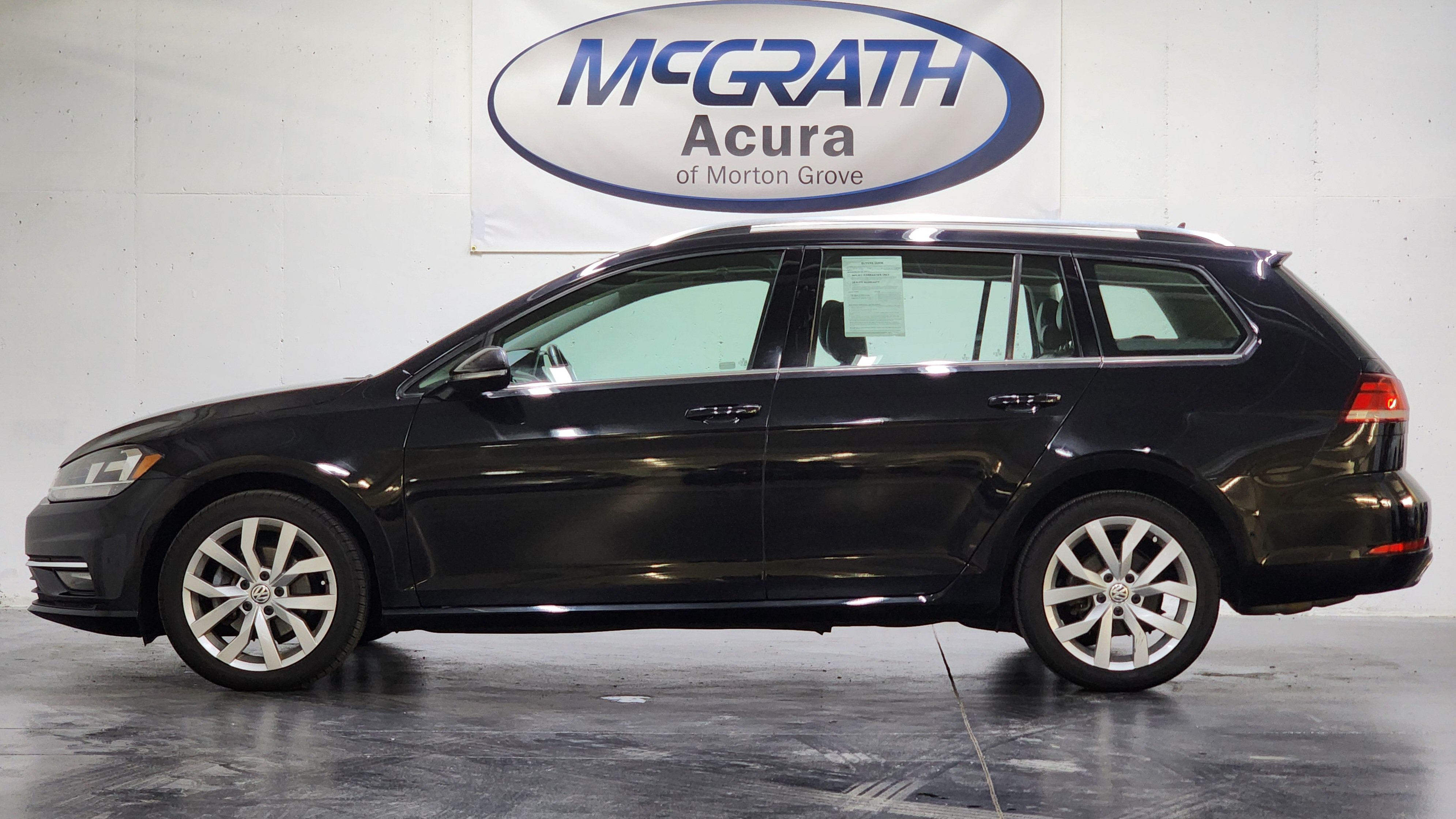 Used 2018 Volkswagen Golf SEL FWD image 11