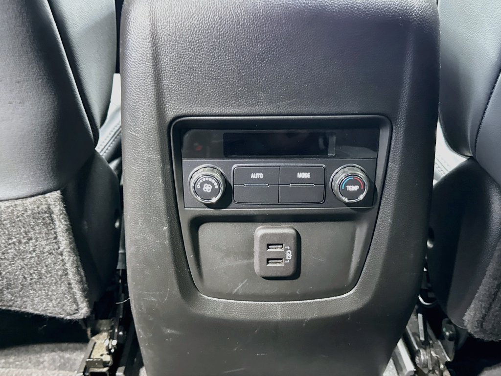 Used 2023 Buick Enclave Essence w/ Experience Buick Package FWD image 26