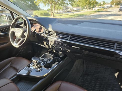 Used 2019 Audi Q7 3.0T Premium Plus w/ Premium Plus Package AWD/4WD image 19