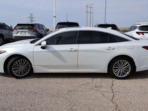 Used 2022 Toyota Avalon Limited w/ Advanced Safety Package FWD image 6