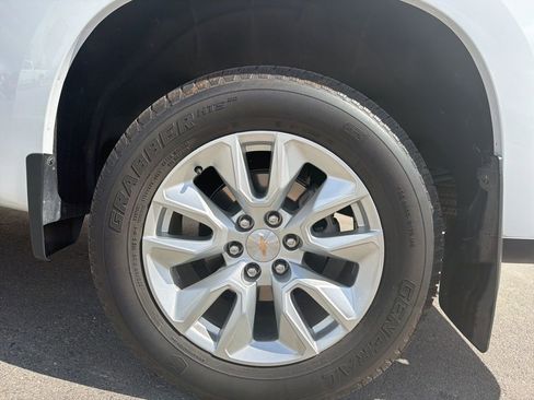 Used 2024 Chevrolet Silverado 1500 Custom image 30