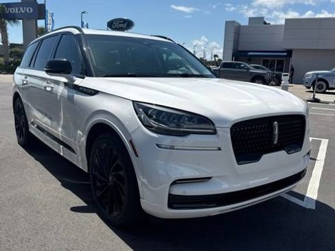 Used 2024 Lincoln Aviator Reserve w/ Jet Package RWD image 3
