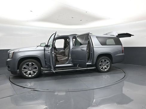 Used 2018 GMC Yukon XL Denali w/ Open Road Package AWD/4WD image 53