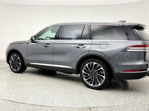 Used 2025 Lincoln Aviator Reserve w/ Equipment Group 201A image 7