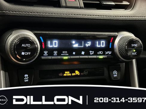 Used 2025 Toyota RAV4 XLE AWD/4WD image 20