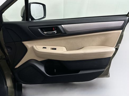 Used 2015 Subaru Outback 2.5i Premium image 31