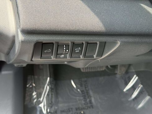 Certified 2025 Subaru Outback Premium AWD/4WD image 19