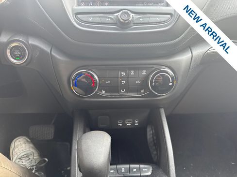 Used 2022 Chevrolet TrailBlazer LT AWD/4WD image 25