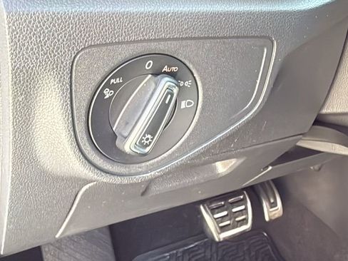 Used 2022 Volkswagen Atlas SEL R-Line AWD/4WD image 41