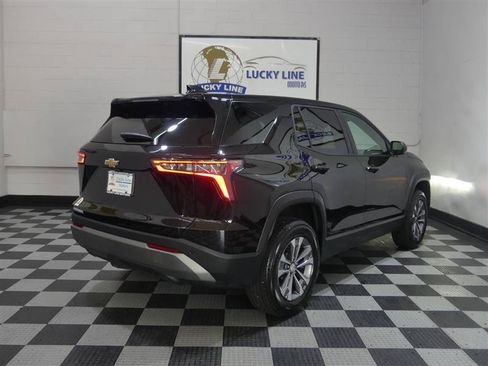 Used 2026 Chevrolet Equinox LT FWD image 10