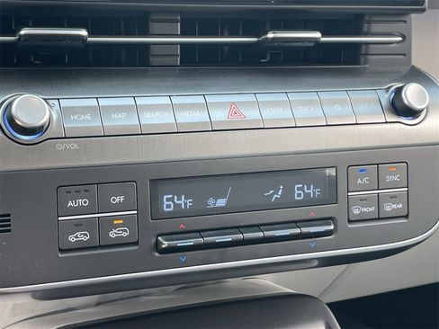 Used 2025 Hyundai Kona Limited image 27