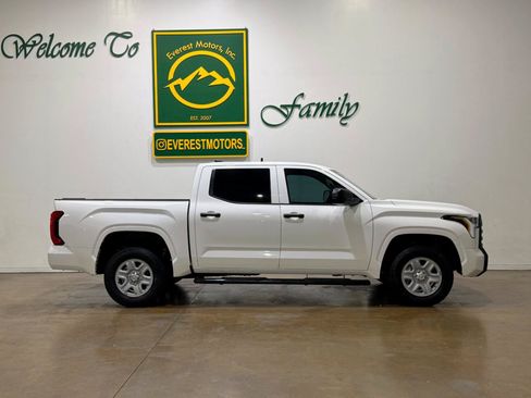 Used 2024 Toyota Tundra SR AWD/4WD image 8